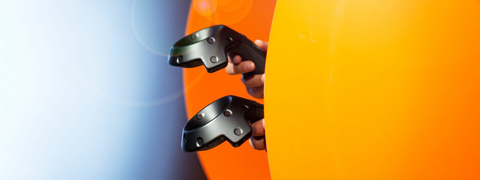 handkontroller med orange bakgrund futuregames