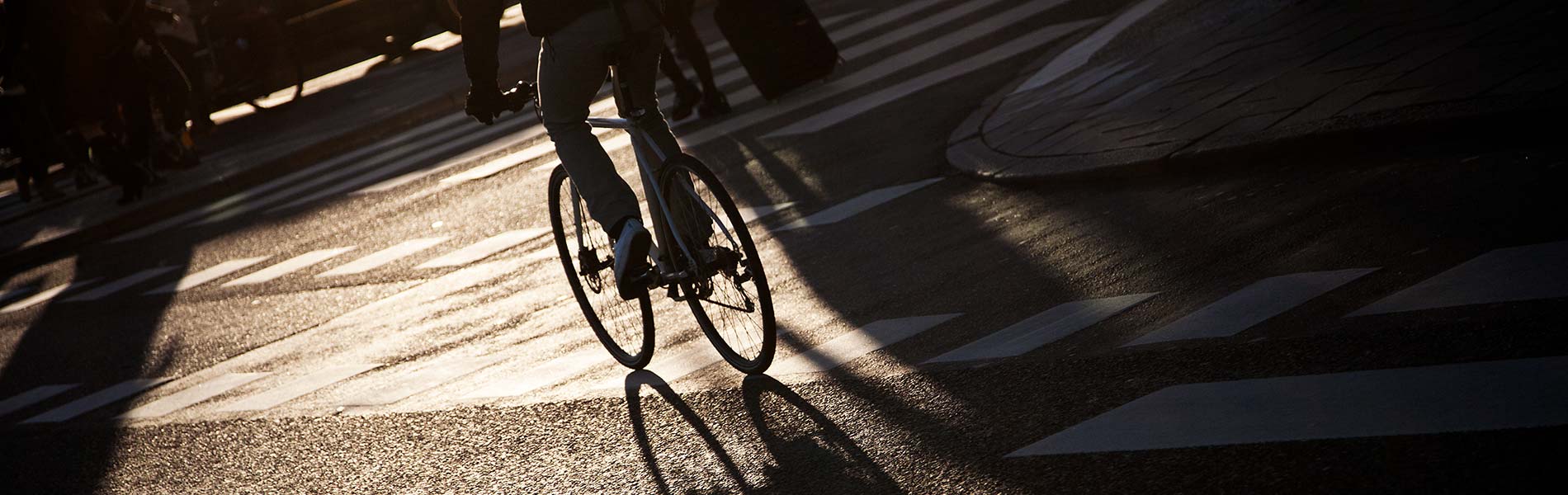 Bild på en person som cyklar