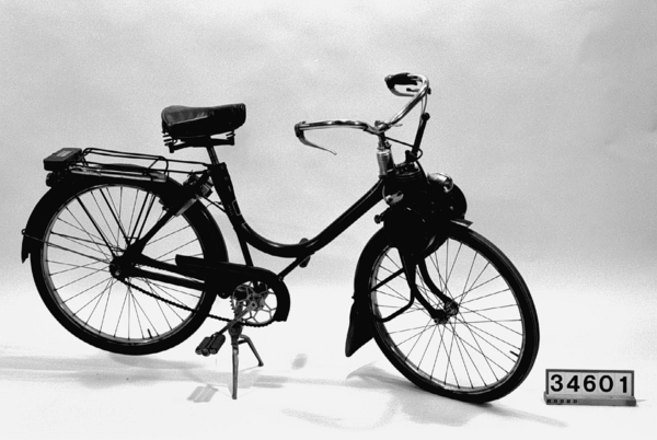 Cykel med påhängsmotor - Okänd